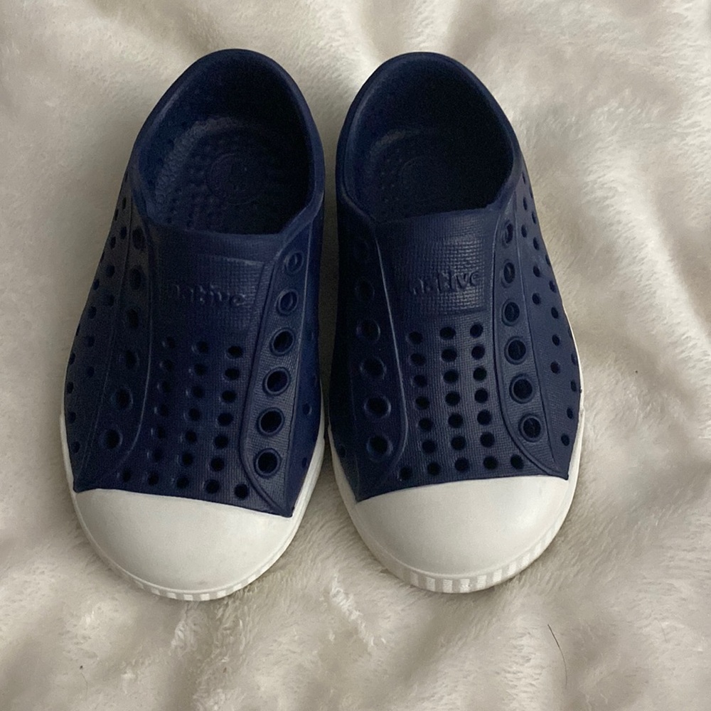 Native Jefferson Slip on Shoes Size C6